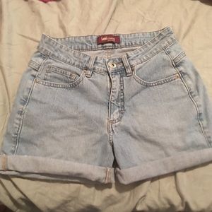 Lee cutoff shorts